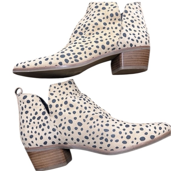 Dolce Vita Shoes - Dolce Vita Kaidie Black and Tan Ankle Boots size 9 1/2 medium